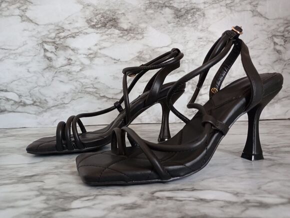 Shoes - No Name Strappy Black Heel Sandals Shoes Size 7.5